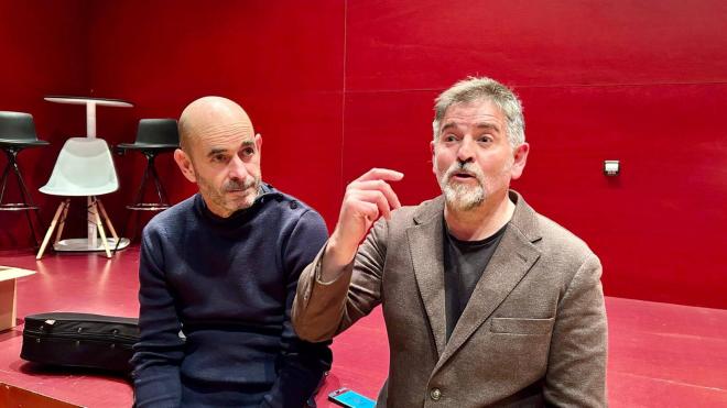 Mikel Urdangarin se explaya con pasión sobre 'Itsasora', su ópera prima en el cine (Foto: ElDesmarque).