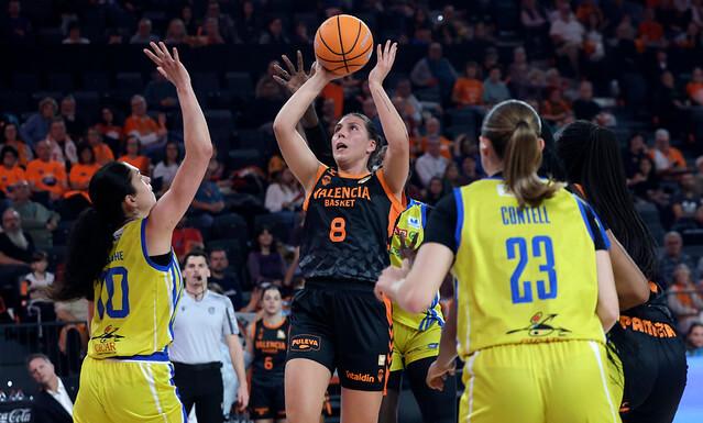 Valencia Basket se reencuentra con la victoria en el regreso de Ouviña (83-66)