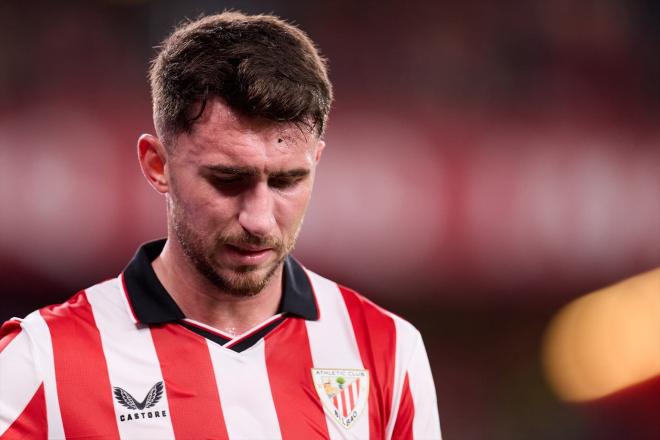 Aymeric Laporte se marcha lesionado del Athletic-Atlético (FOTO: Europa Press).