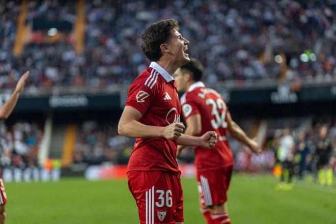 Oso, celebrando el gol ante el Valencia (Foto: Cordon Press).