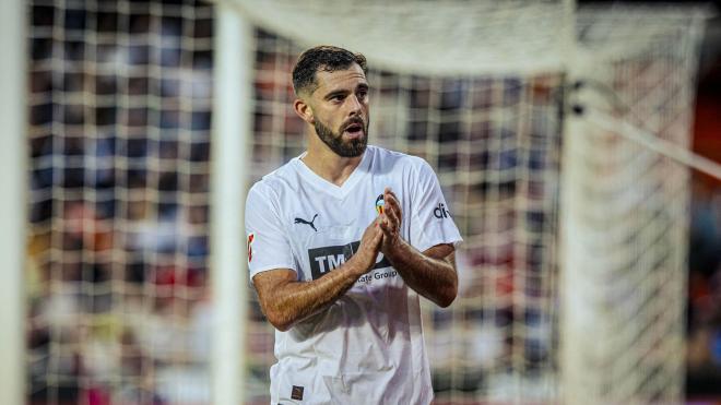 Luis Rioja ante el Seviilla (Foto: VCF)