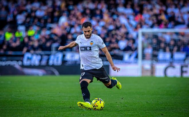 Luis Rioja ante el Sevilla (Foto: VCF)