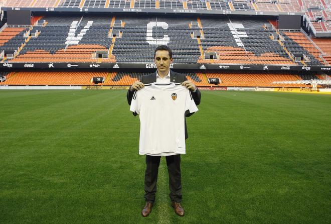 Presentación de Gary Neville (Foto: Archivo / EFE)