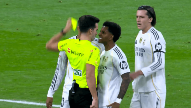 Rodrygo se encara con Quintero González en el Madrid-Celta.