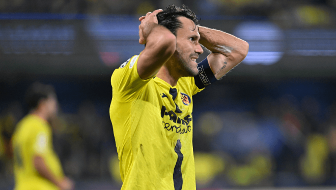 Pedraza, durante el Villarreal - Copenhague (Foto: EFE).