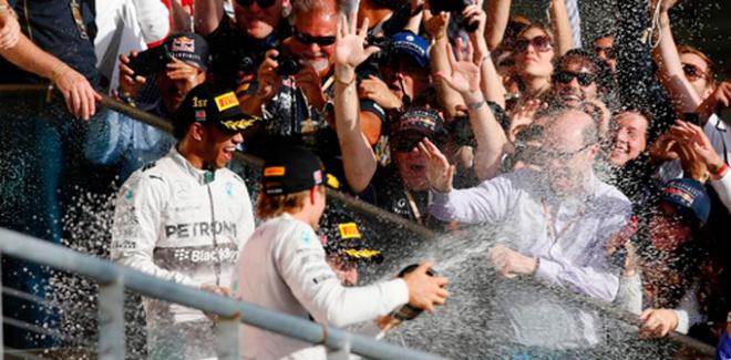 Hamilton y Rosberg, en el podio de Austin.