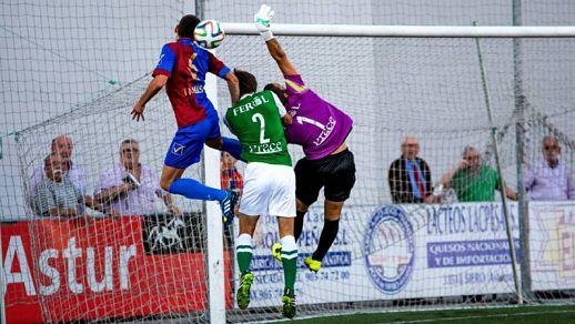 El Langreo estrenó su casillero de victorias en la temporada.