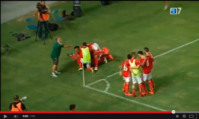 Los jugadores del Murcia, celebrando el gol.