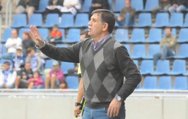 José Luis Quirós descontento con la trayectoria del equipo