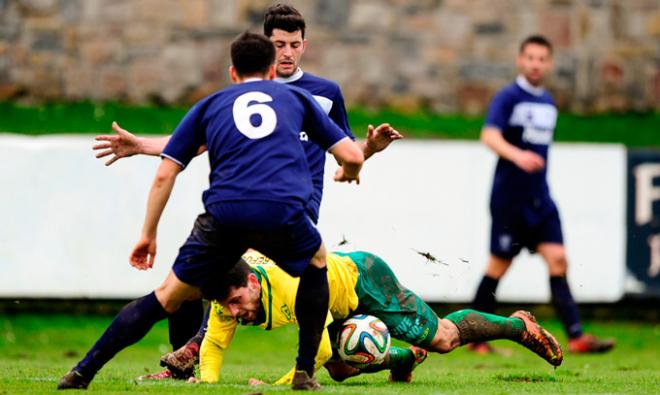 Una acción del partido en Miramar. (FOTO: CD Tropezón).