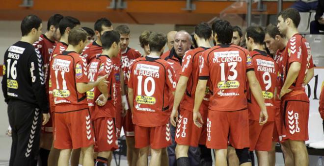 La plantilla gijonesa en un partido. (FOTO: Rodrigo Medina).