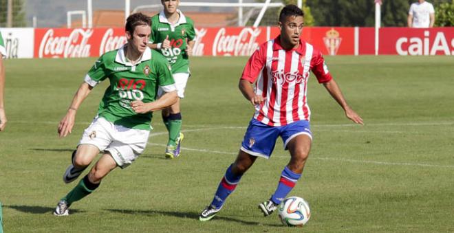 Mera, en un partido con el filial. (FOTO: Rodrigo Medina).