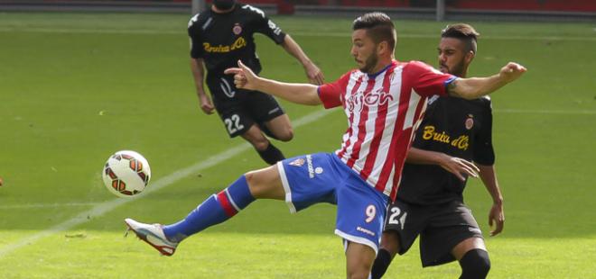 Guerrero, en el partido ante el Girona de El Molinón. (FOTO: Rodrigo Medina).Guerrero, en el partido ante el Girona de El Molinón. (FOTO: Rodrigo Medina).