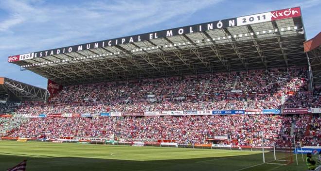 La Grada Este, en el partido frente al Racing. (FOTO: Rodrigo Medina).