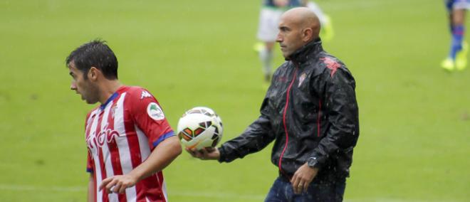 Abelardo y Jony, en El Molinón. (FOTO: Rodrigo Medina).