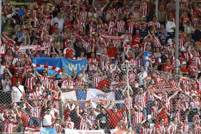 La afición del Sporting en Lugo.