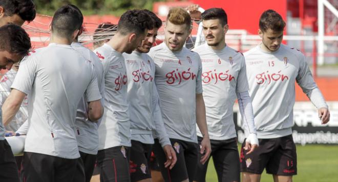 Varios jugadores, entrenándose en Mareo. (FOTO: Rodrigo Medina).