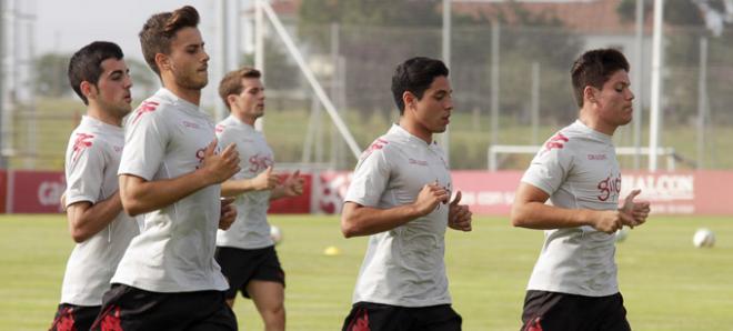 Varios jugadores en un entrenamiento en Mareo. (FOTO: Rodrigo Medina).