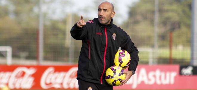 Abelardo, durante una sesión de trabajo. (FOTO: Rodrigo Medina).