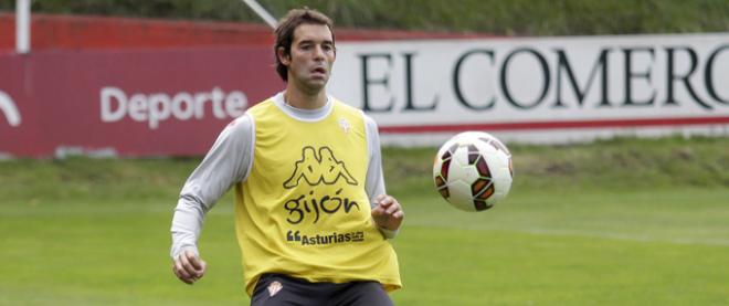 Iván, en un entrenamiento en Mareo. (FOTO: Rodrigo Medina).