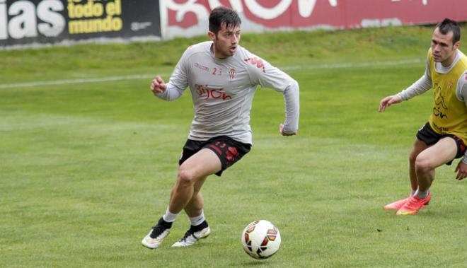 Jony, en un entrenamiento con el equipo. (FOTO: Rodrigo Medina).