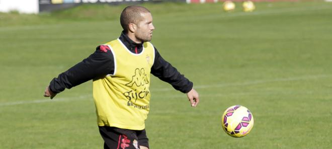 Lora, en un entrenamiento en Mareo. (FOTO: Rodrigo Medina).