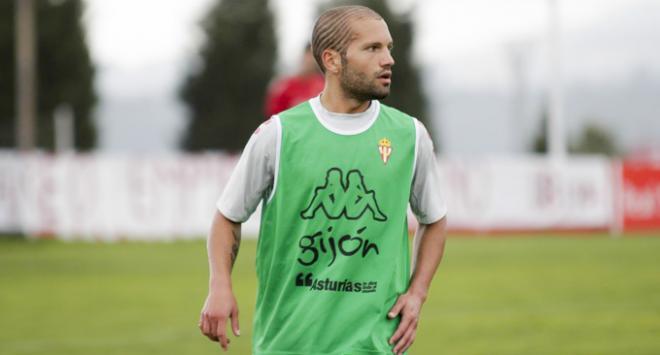 Lora, en un entrenamiento de esta semana. (FOTO: Rodrigo Medina).