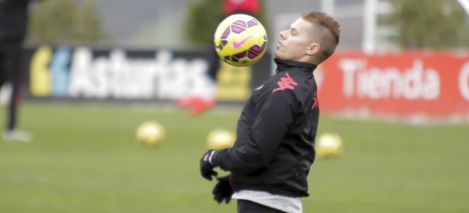 Mandi, trabajando en Mareo con el Sporting. (FOTO: Rodrigo Medina).