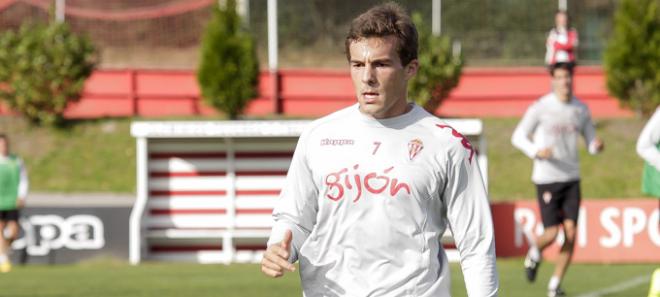 Juan Muñiz, en un entrenamiento en Mareo. (FOTO: Rodrigo Medina).