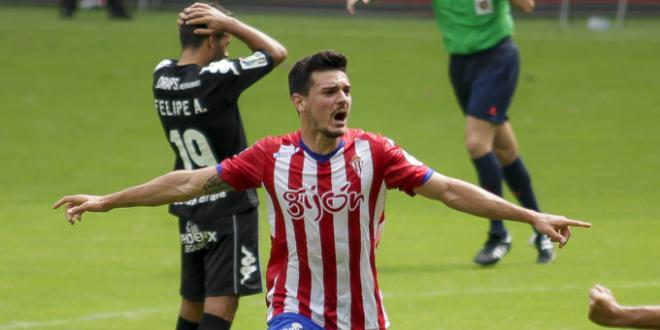 Sergio, celebrando un gol. (FOTO: Rodrigo Medina).