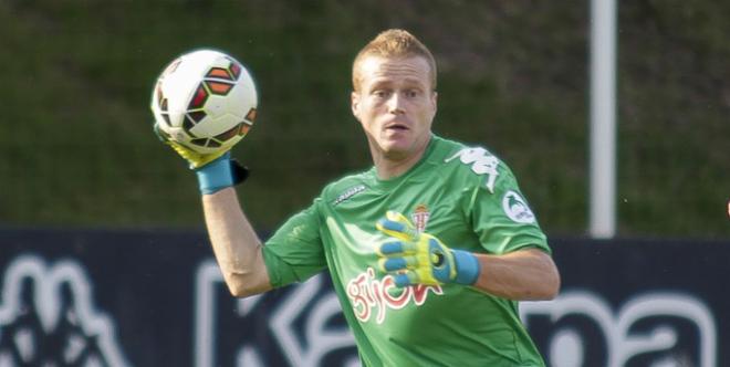 Alberto García, en el amistoso ante la Selección AFE. (FOTO: Rodrigo Medina).