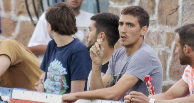 Stefan Scepovic, en el amistoso frente al Marino de Luanco. (FOTO: Rodrigo Medina).