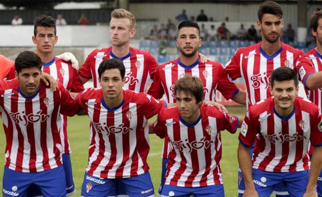 Alineación en el primer amistoso. (FOTO: Rodrigo Medina).