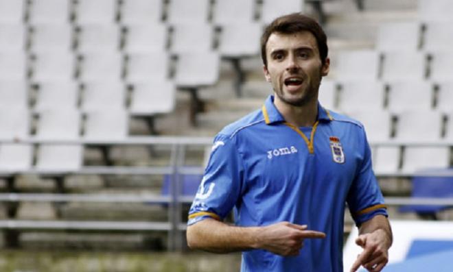 Álvaro Cuello, con el Oviedo. (FOTO: Lorena Francos).