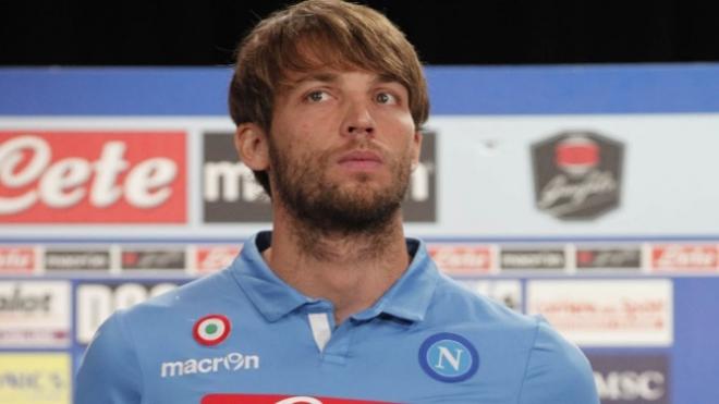 Michu, con la camiseta del Nápoles.