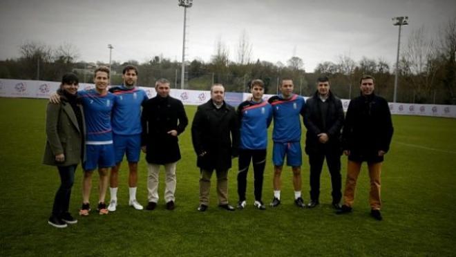 Imagen del día después de ganar al Elche. (Foto: Real Oviedo).