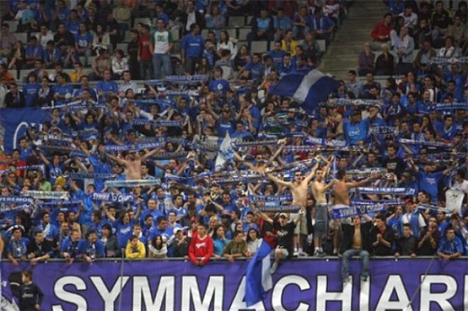 Imagen de los aficionados carbayones en el Carlos Tartiere.