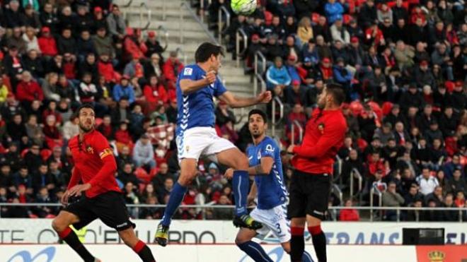 David Fernández en un lance del partido.