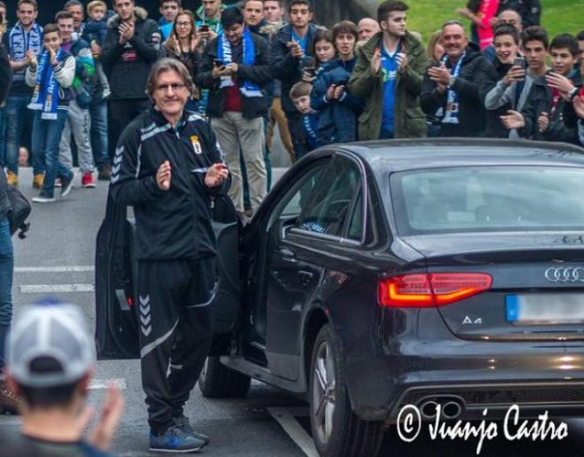 Los oviedistas no quieren olvidar al argentino (Foto: Juanjo Castro).