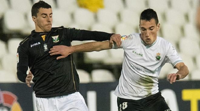 Diego Aguirre, jugando con el Leganés en El Sardinero.