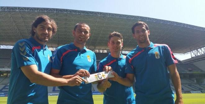 Los capitanes del Real Oviedo, con el brazalete. (FOTO: Real Oviedo)