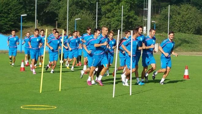 Los oviedistas en un entrenamiento.