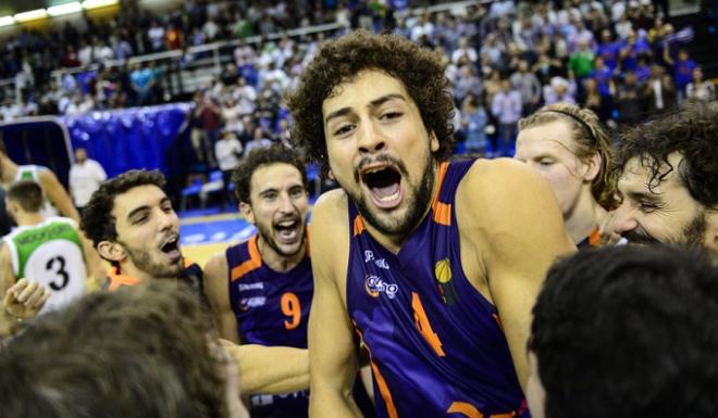 Los jugadores, celebrando la victoria. (FOTO: OCB).