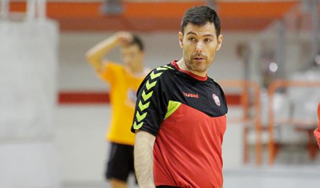 Sergio Cotelo, esta tarde, en el Palacio de los Deportes. (FOTO: Rodrigo Medina).