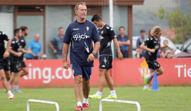 Gerardo Ruiz, en un entrenamiento en Mareo. (FOTO: Rodrigo Medina).