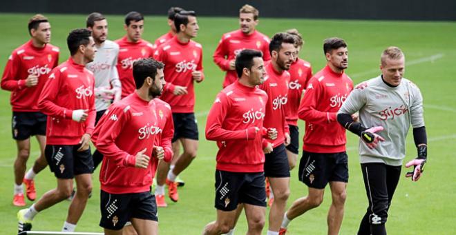 Los jugadores, entrenándose en Mareo. (FOTO: Rodrigo Medina).