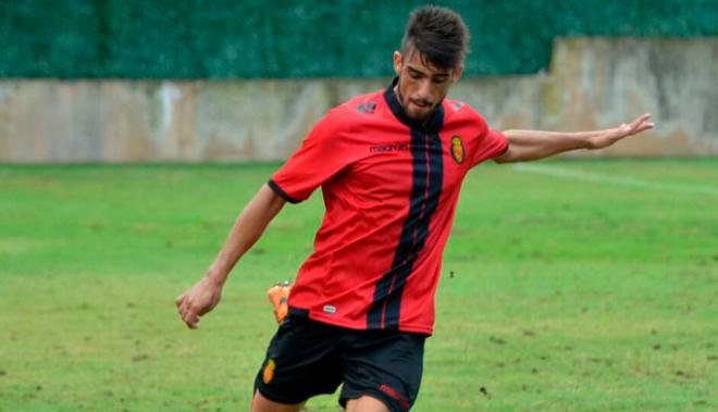 Juan Cifre, en un partido con el filial del Mallorca.