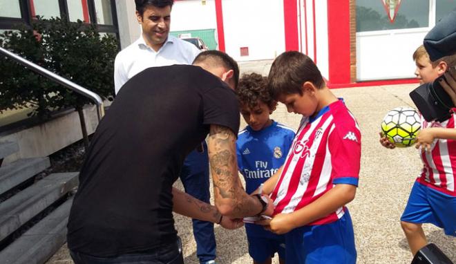 Sanabria, junto a Nico Rodríguez, en Mareo. (FOTO: Sarasúa)