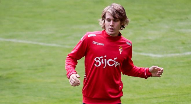 Halilovic, durante un entrenamiento con el Sporting (Foto: Rodrigo Medina).