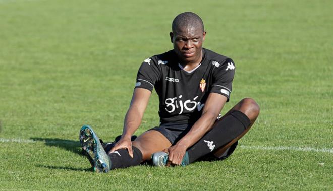 Dani Ndi, en un entrenamiento en Mareo. (FOTO: Rodrigo Medina).